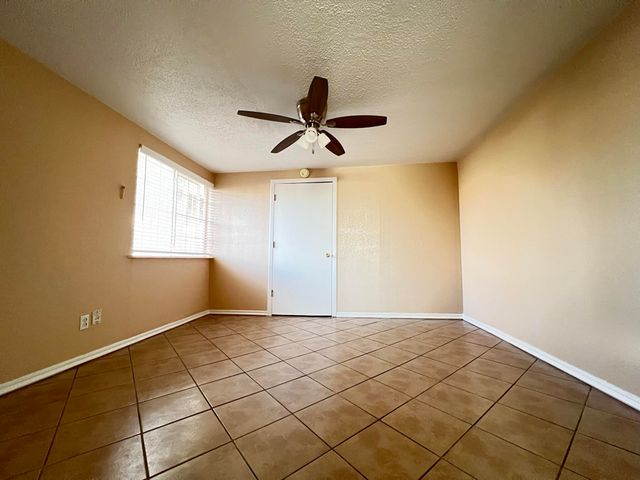 2713 Fir Street B, El Paso, TX 79925