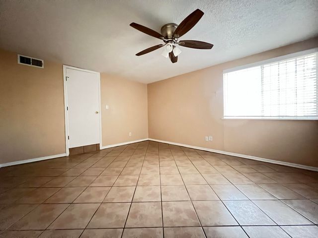 2713 Fir Street B, El Paso, TX 79925