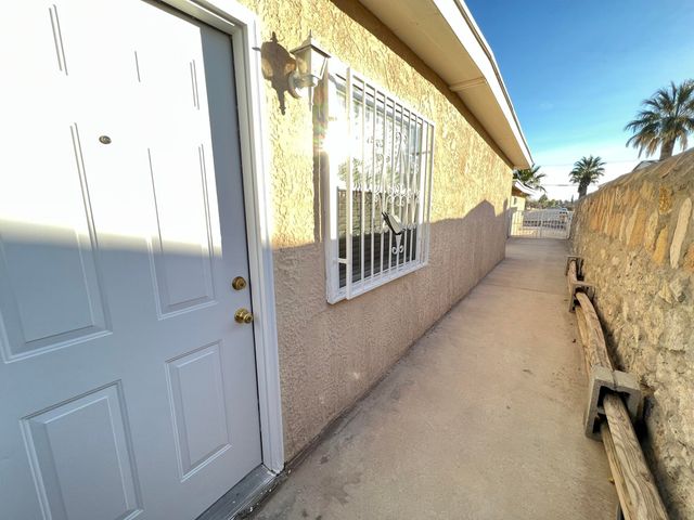 2713 Fir Street B, El Paso, TX 79925