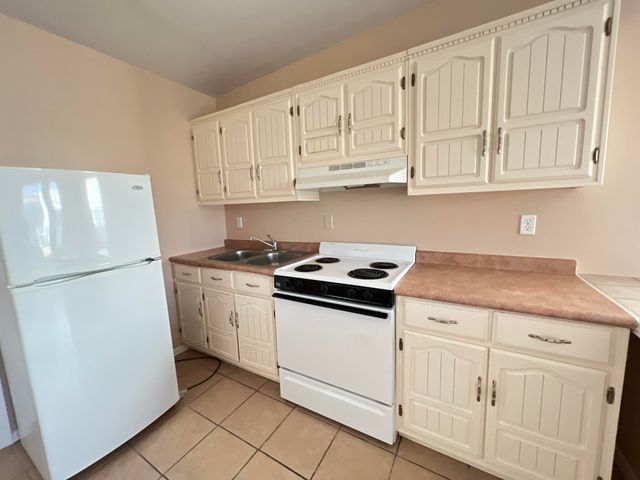 2713 Fir Street B, El Paso, TX 79925