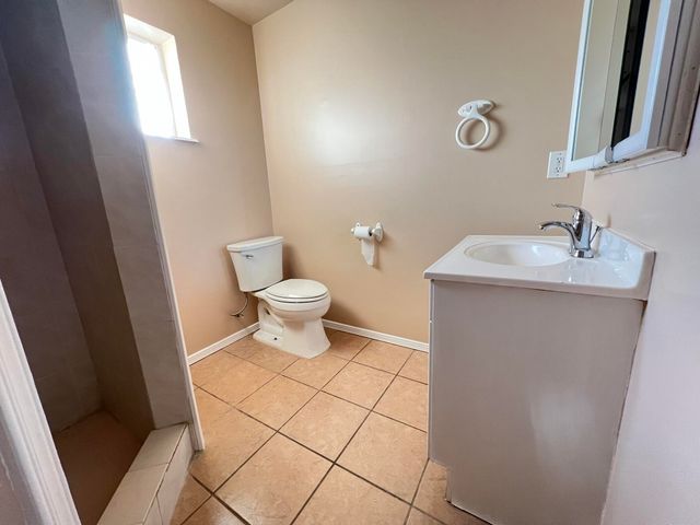 2713 Fir Street B, El Paso, TX 79925