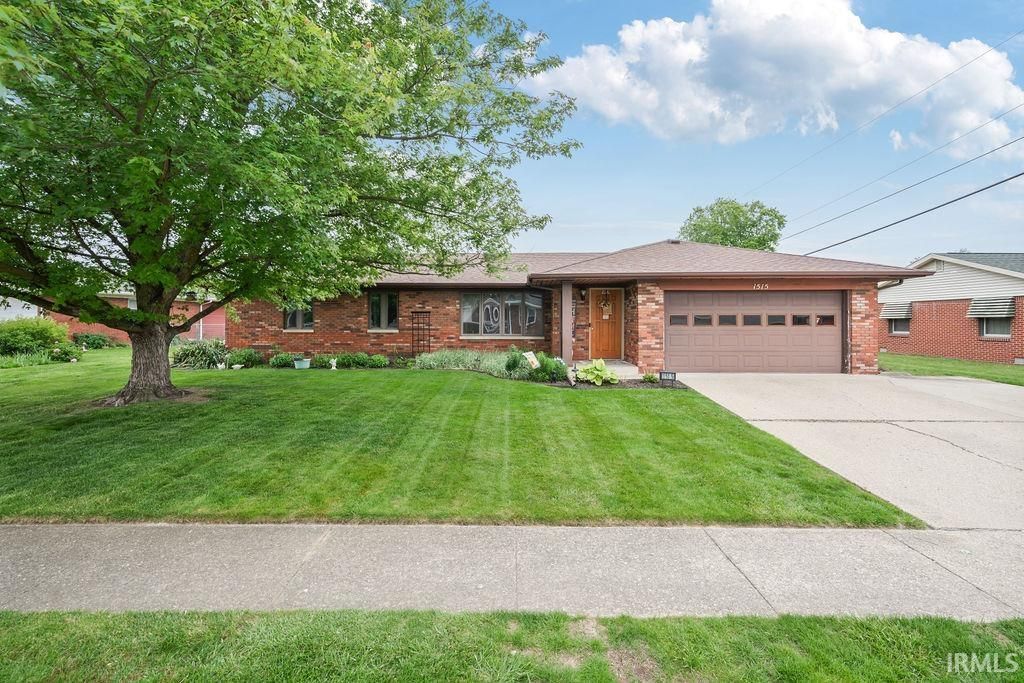 1515 PONTIAC Drive, Kokomo, IN 46902