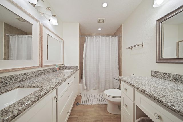 8100 Cambridge Street 61, Houston, TX 77054