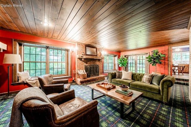 1000 Lone Tree ROAD, Elm Grove, WI 53122