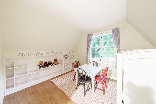 1000 Lone Tree ROAD, Elm Grove, WI 53122