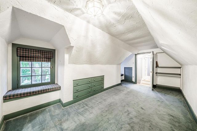 1000 Lone Tree ROAD, Elm Grove, WI 53122