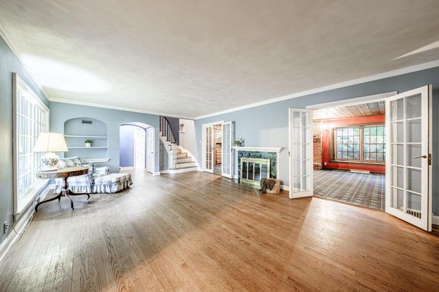 1000 Lone Tree ROAD, Elm Grove, WI 53122