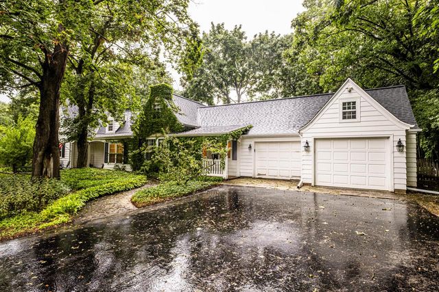 1000 Lone Tree ROAD, Elm Grove, WI 53122