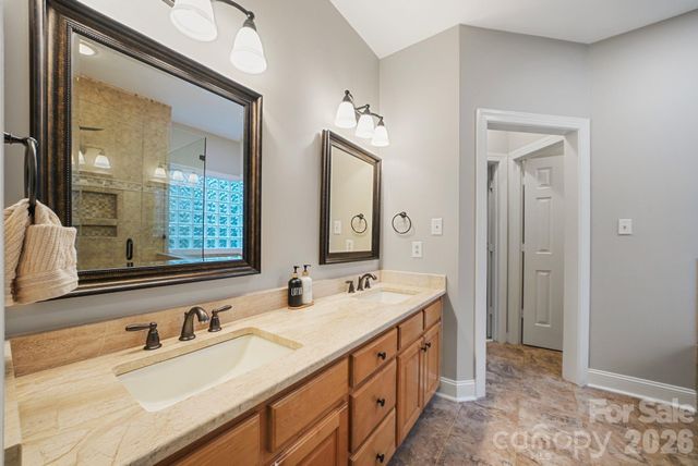 4437 Shannamara Drive, Matthews, NC 28104