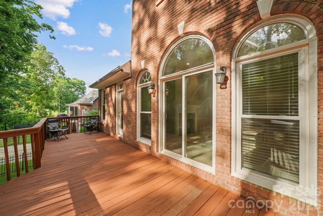 4437 Shannamara Drive, Matthews, NC 28104