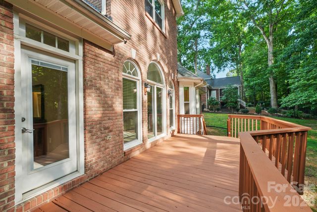 4437 Shannamara Drive, Matthews, NC 28104