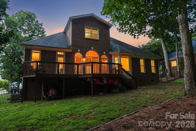 4437 Shannamara Drive, Matthews, NC 28104