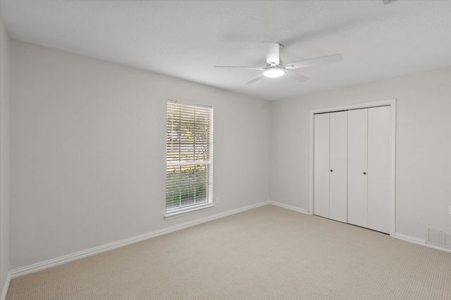 1106 Almond Drive, Mansfield, TX 76063