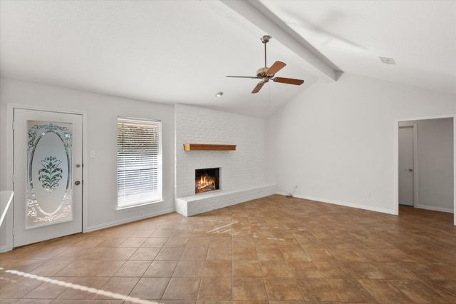 1106 Almond Drive, Mansfield, TX 76063