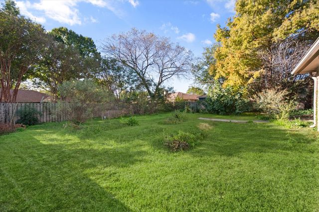 1106 Almond Drive, Mansfield, TX 76063