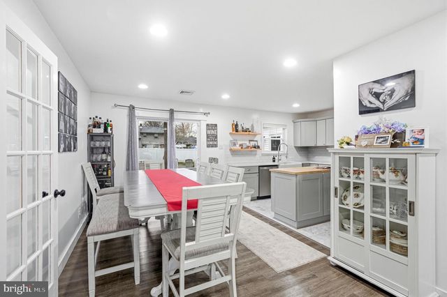 422 CHAPEL AVE E, Cherry Hill, NJ 08034