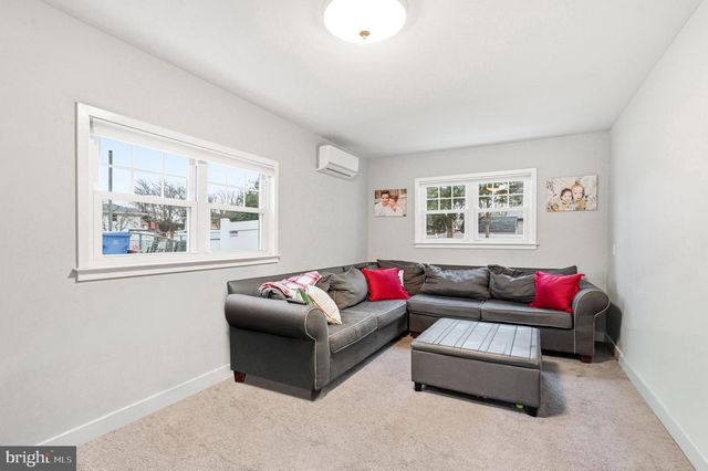 422 CHAPEL AVE E, Cherry Hill, NJ 08034