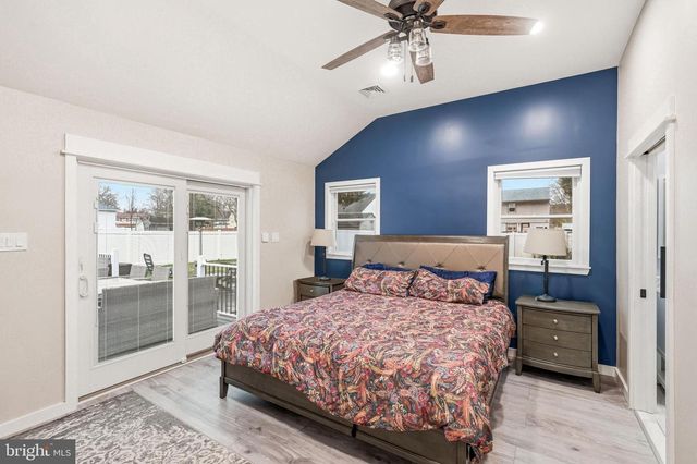 422 CHAPEL AVE E, Cherry Hill, NJ 08034