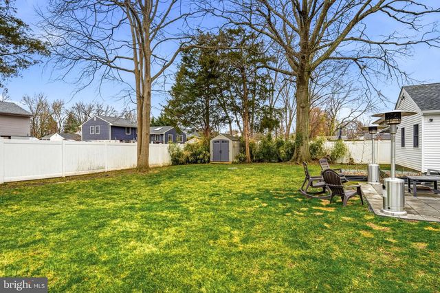 422 CHAPEL AVE E, Cherry Hill, NJ 08034