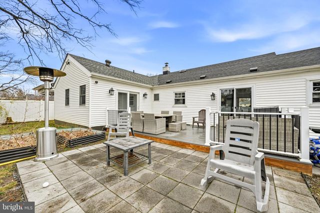 422 CHAPEL AVE E, Cherry Hill, NJ 08034