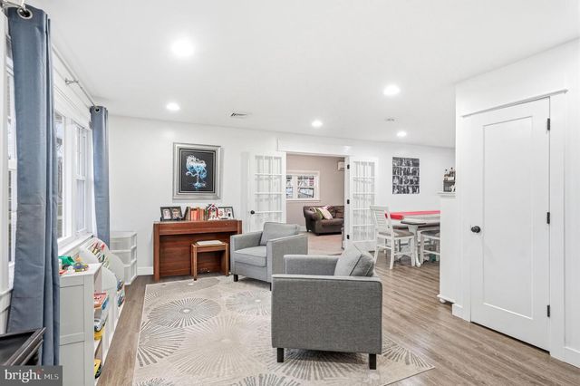 422 CHAPEL AVE E, Cherry Hill, NJ 08034