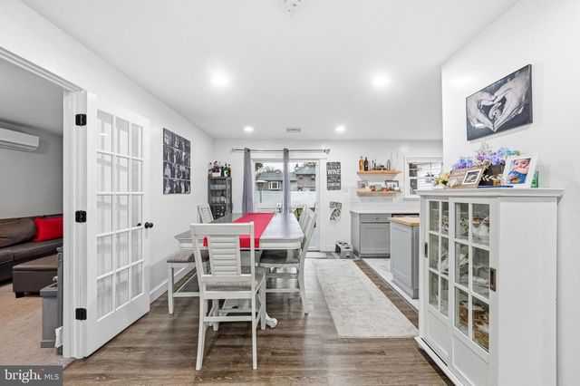 422 CHAPEL AVE E, Cherry Hill, NJ 08034