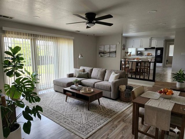 100 Yellowood Place, Pittsburg, CA 94565