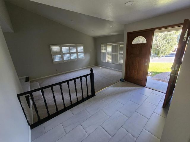 100 Yellowood Place, Pittsburg, CA 94565