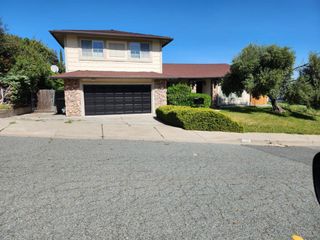 100 Yellowood Place, Pittsburg, CA 94565