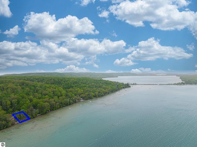 6514 Beech Tree Road, Glen Arbor, MI 49636