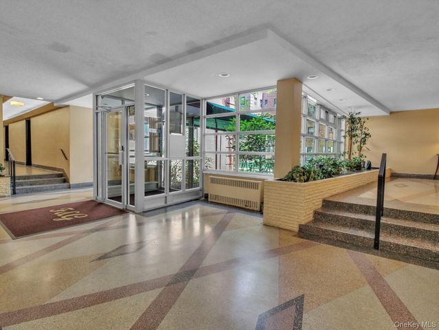 118-60 Metropolitan Avenue 1A, Kew Gardens, NY 11415