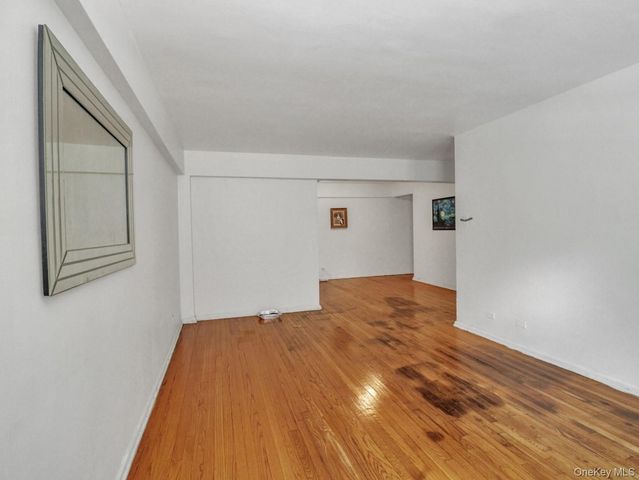 118-60 Metropolitan Avenue 1A, Kew Gardens, NY 11415