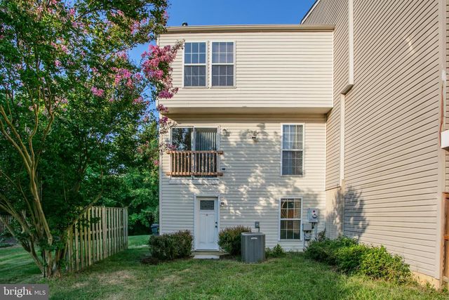 4014 FOUNTAIN BRIDGE CT, Fredericksburg, VA 22408