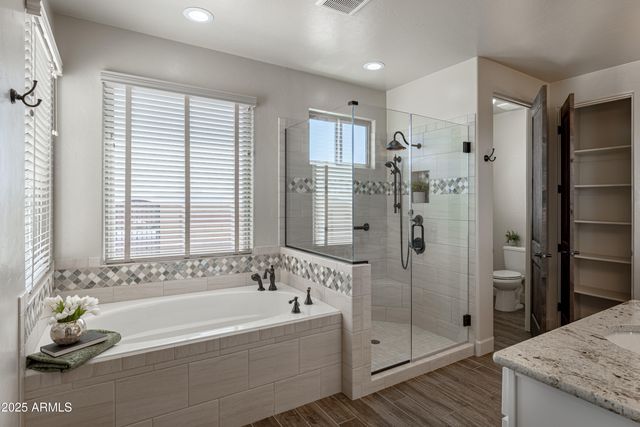 6397 E Red Oak Circle, Hereford, AZ 85615