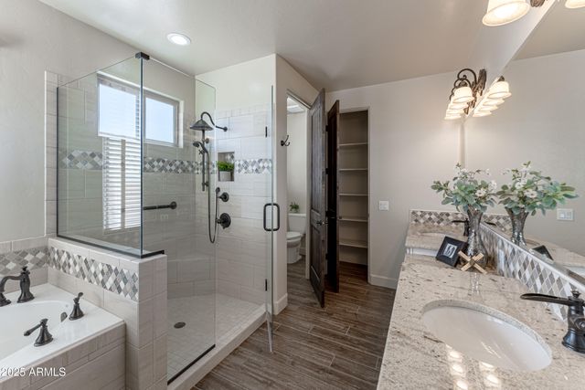 6397 E Red Oak Circle, Hereford, AZ 85615