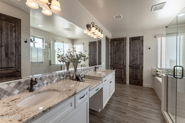 6397 E Red Oak Circle, Hereford, AZ 85615