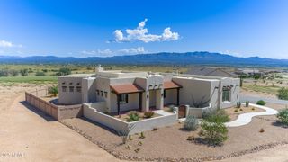 6397 E Red Oak Circle, Hereford, AZ 85615
