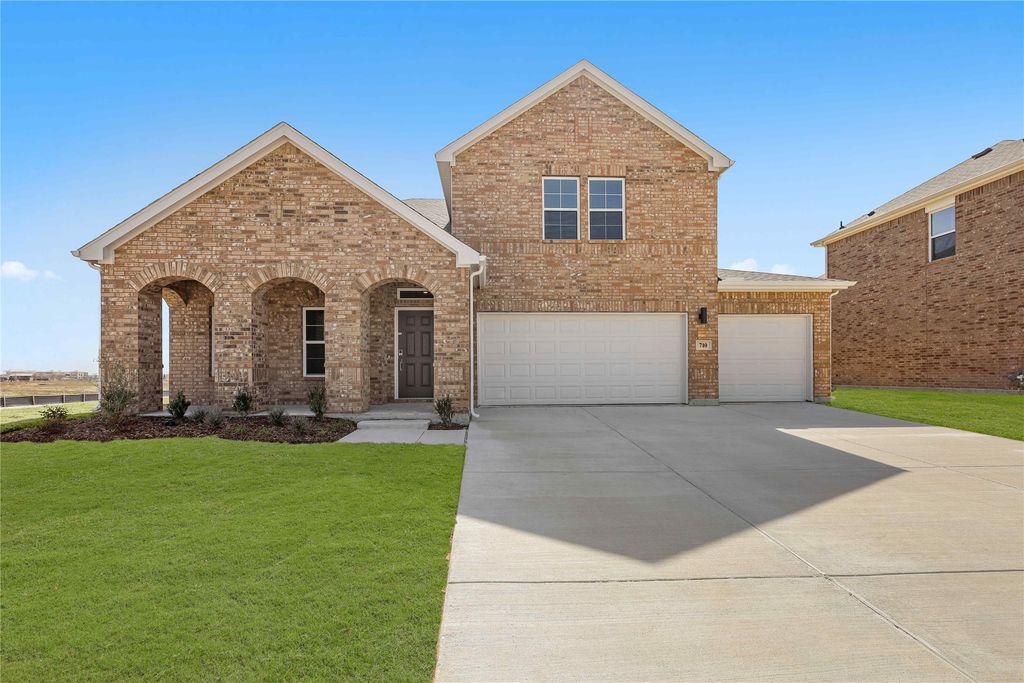 710 Acacia Avenue, Forney, TX 75126