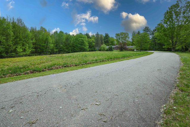 13 Federal Corner Road, Tuftonboro, NH 03816