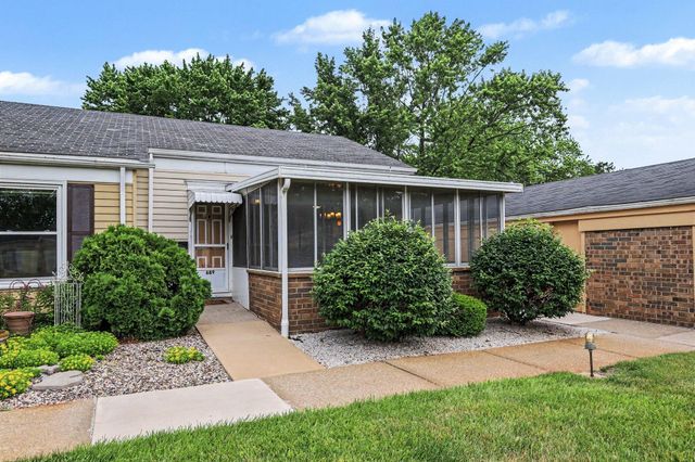 689 Carriage Lane, Georgetown Twp, MI 49428
