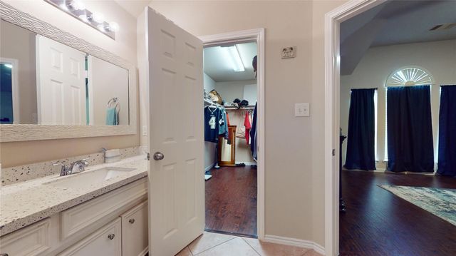 14851 Tuttle Point Drive, Houston, TX 77082
