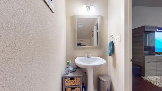14851 Tuttle Point Drive, Houston, TX 77082
