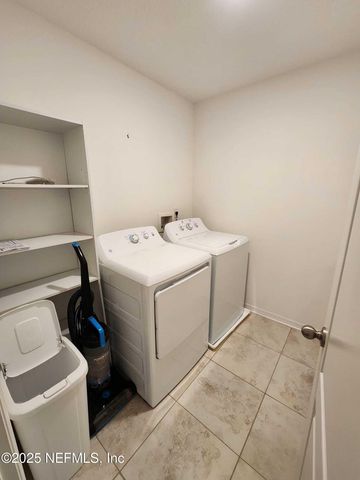 10531 MAIDSTONE COVE Drive, Jacksonville, FL 32218