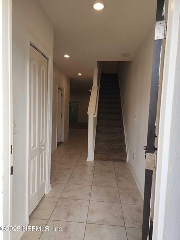 10531 MAIDSTONE COVE Drive, Jacksonville, FL 32218