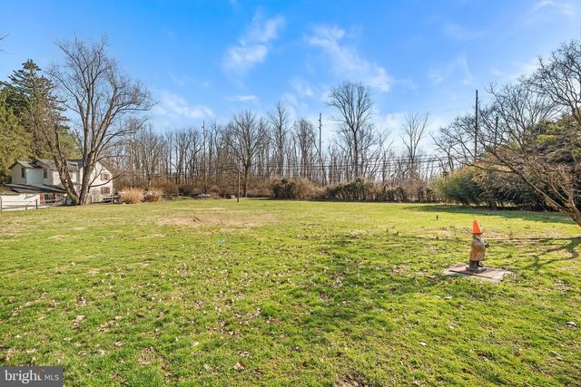 671 LEOPARD RD, Berwyn, PA 19312