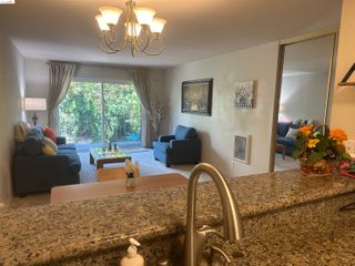 625 El Dorado Ave 204, Oakland, CA 94611
