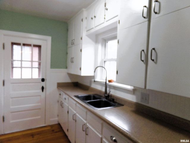 2316 EAST Street, Davenport, IA 52803