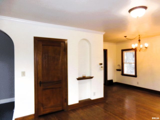 2316 EAST Street, Davenport, IA 52803