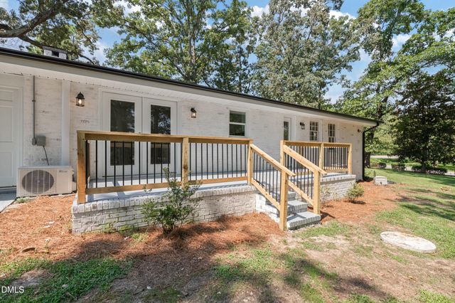 100 E Merlin Drive, Knightdale, NC 27545