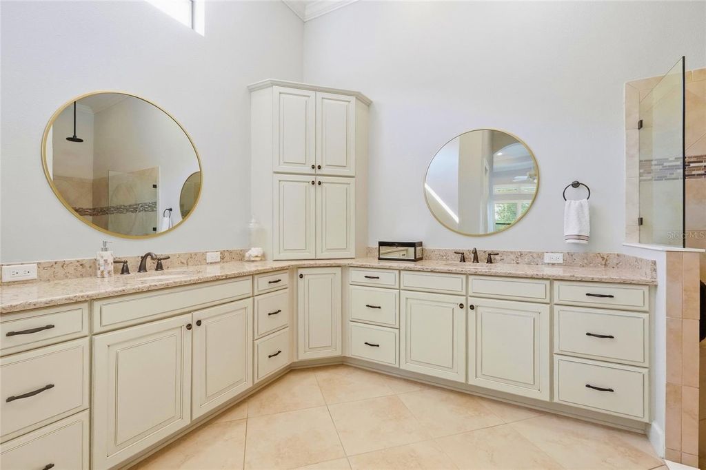 Image 25 of property listing at 13309 MALACHITE DRIVE, Bradenton, FL 34211